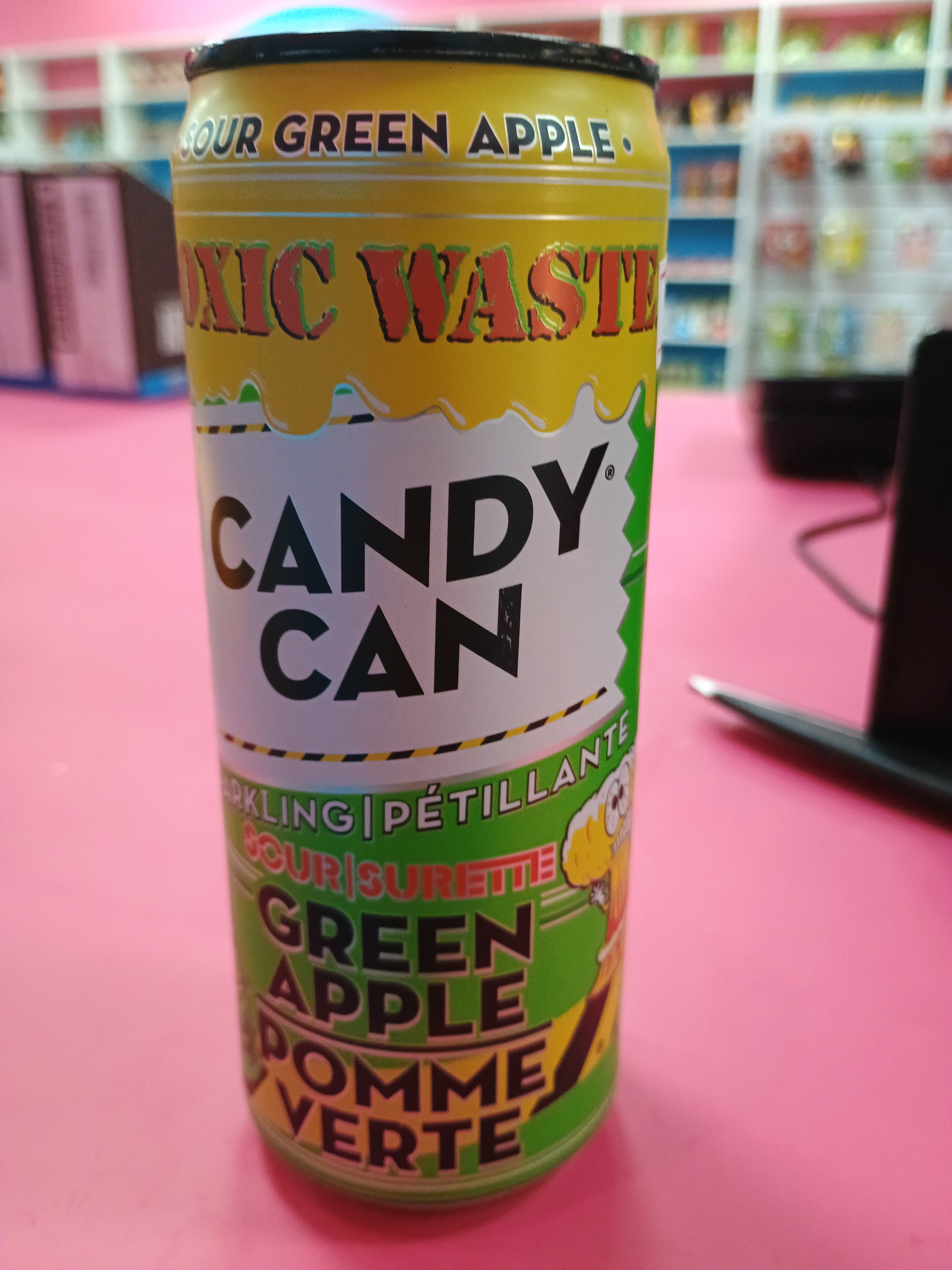 Candy can Toxic Waste Sparkling Sour Green Apple